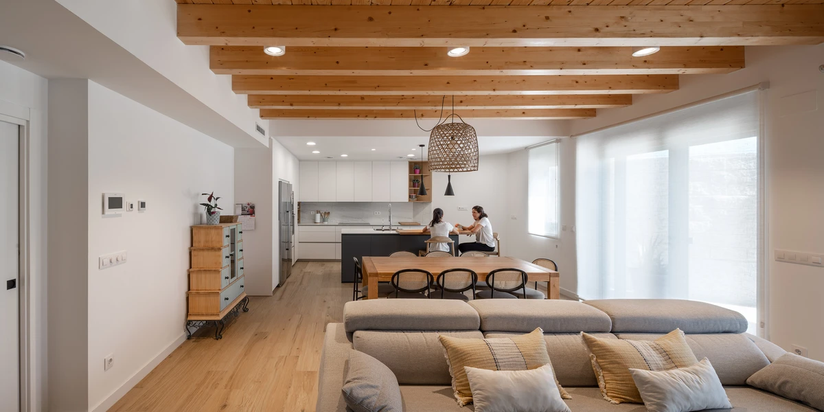 Fachada de vivienda Passivhaus en Pradejón